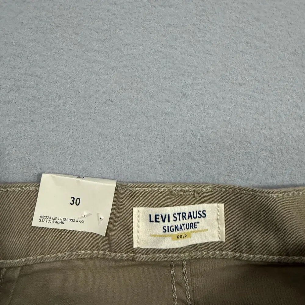 Signature by Levi Strauss Essential Cargo Shorts Men's 30 Tan Ultimate Flex NWT